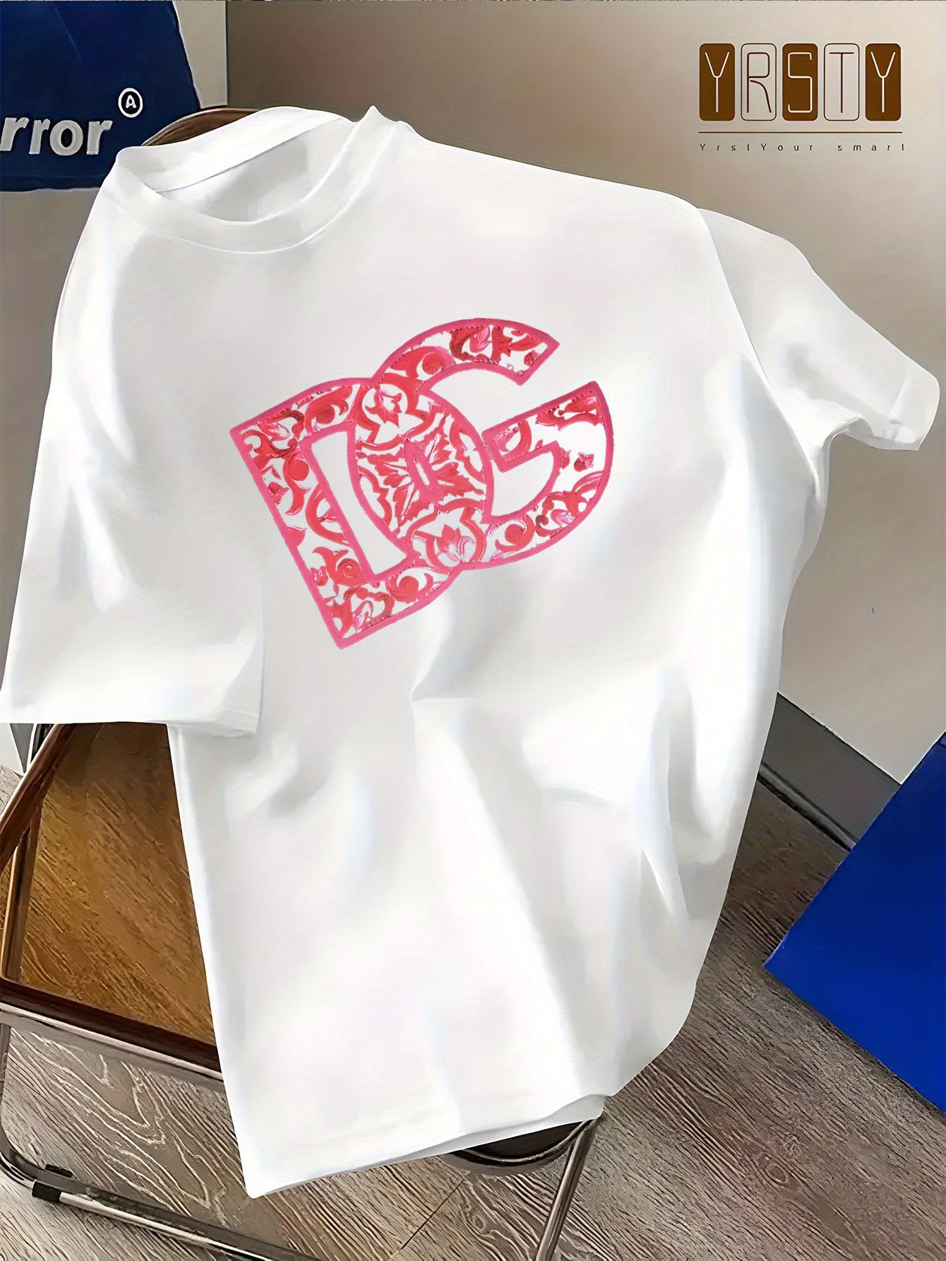T-shirt décontracté à manches courtes imprimé anglais DG nouvelle tendance, T-shirt col rond 100% polyester, avec une légère élasticité, poids du tissu 180 g, adapté aux pulls d'été.