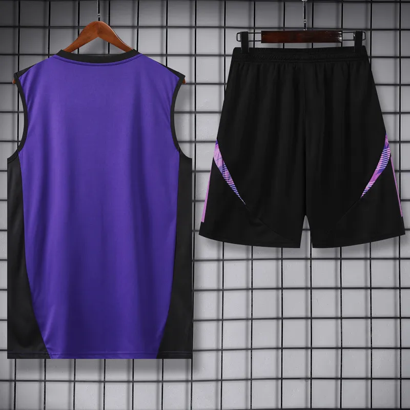 .Ensemble débardeur et short violet et noir Allemagne 24-25.