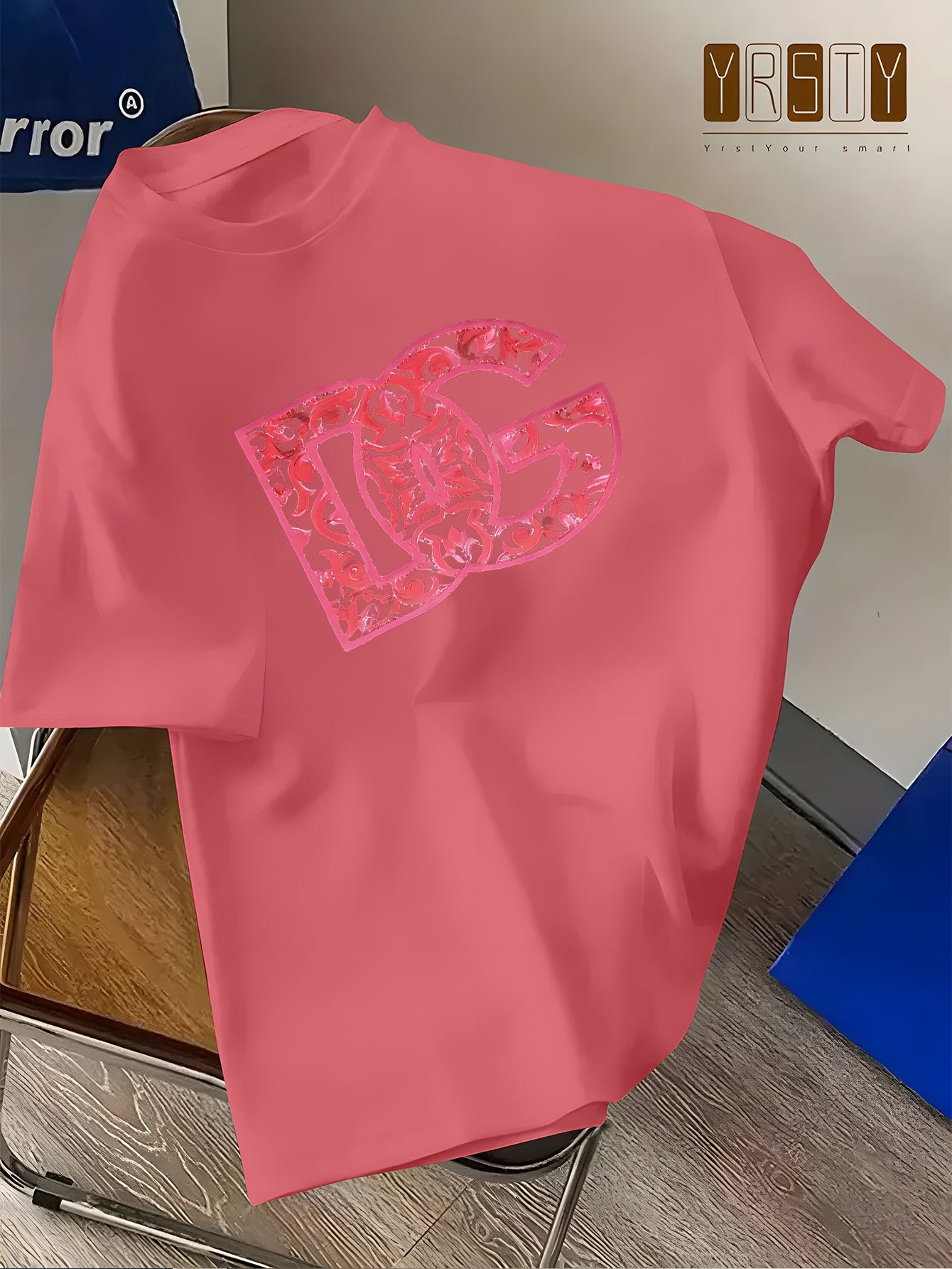 T-shirt décontracté à manches courtes imprimé anglais DG nouvelle tendance, T-shirt col rond 100% polyester, avec une légère élasticité, poids du tissu 180 g, adapté aux pulls d'été.