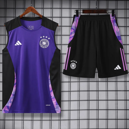 .Ensemble débardeur et short violet et noir Allemagne 24-25.